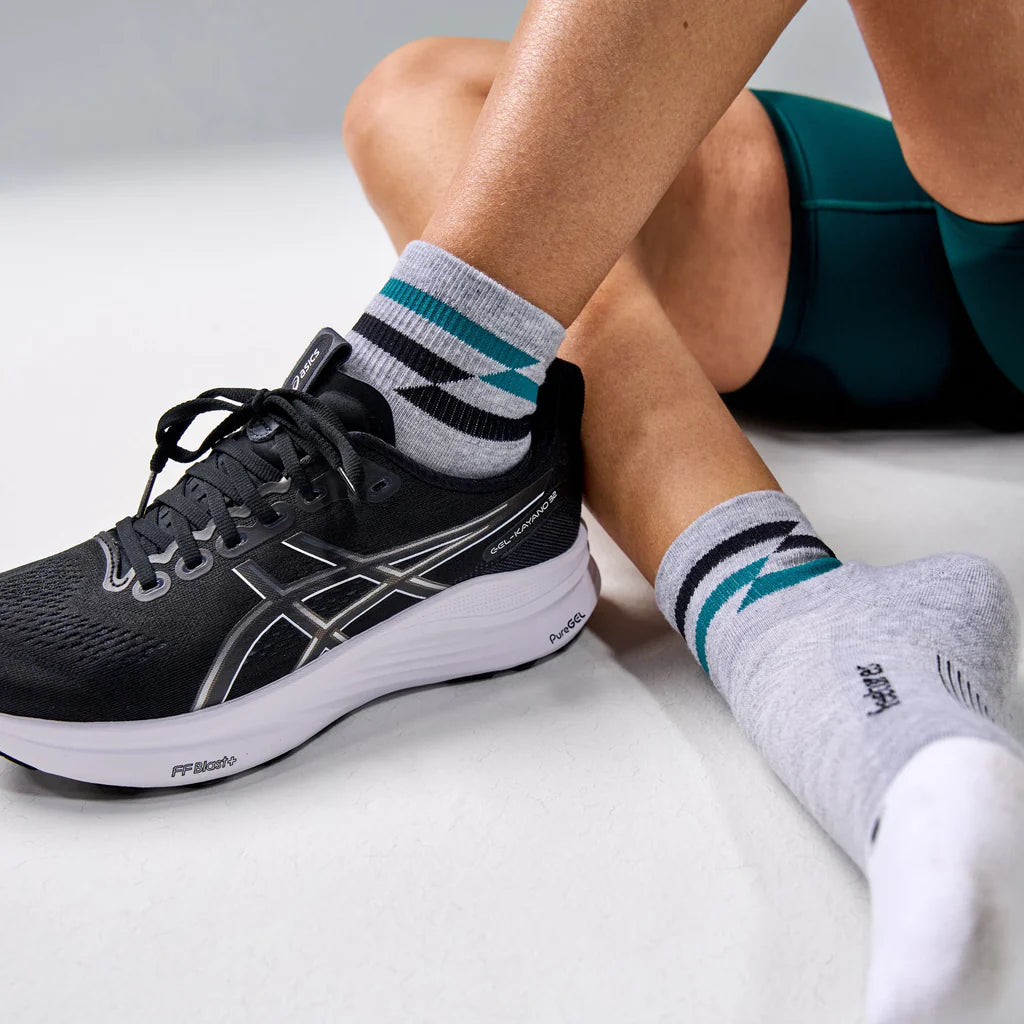 Feetures Elite Max NST Grey Track 1 Pair x 3